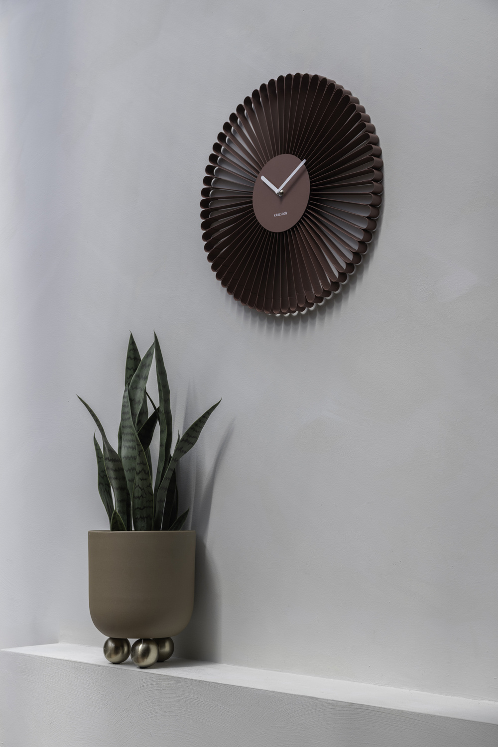 Karlsson - Wandklok Cascara - Rode oker- Ø50cm