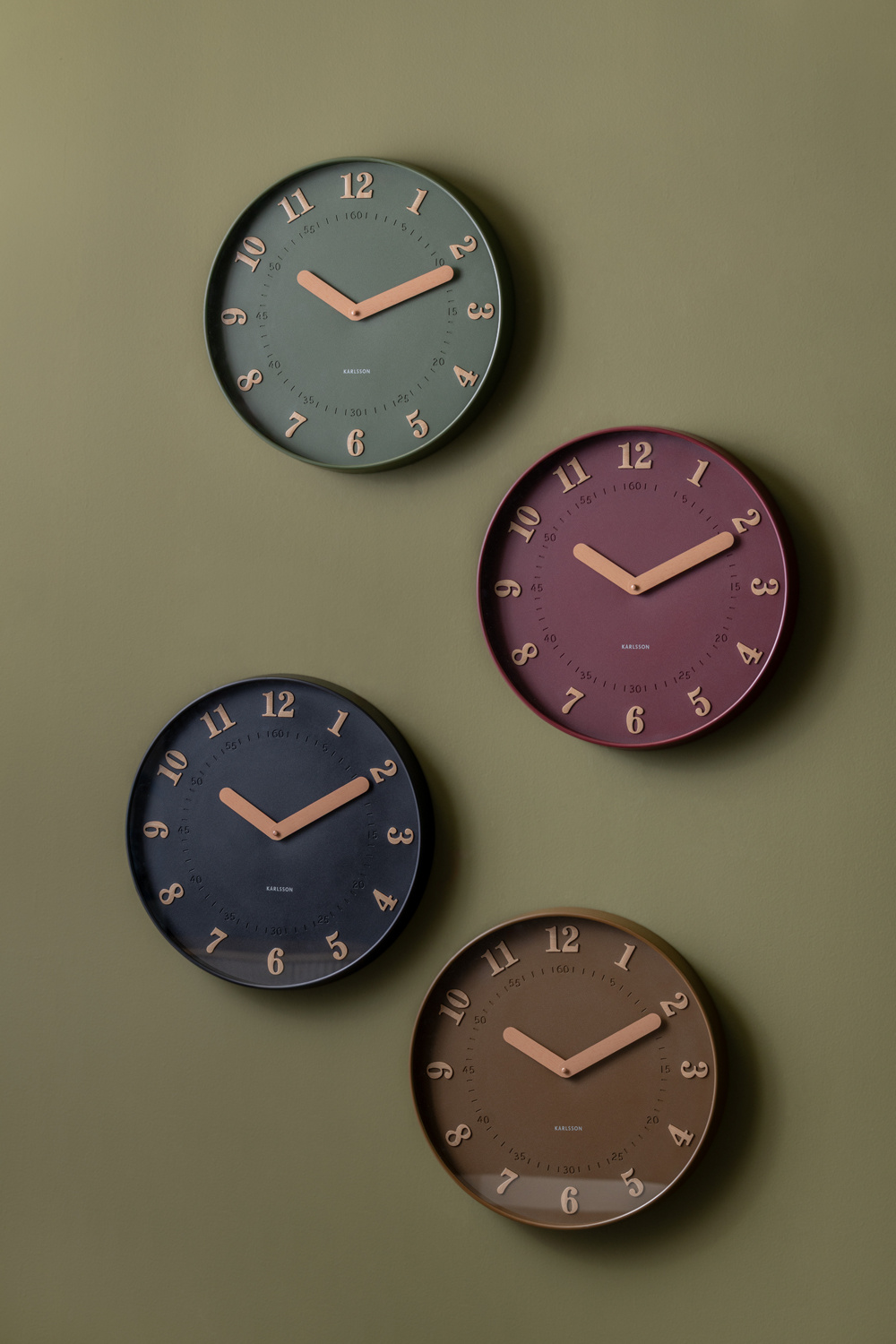 Karlsson - Wandklok Amena - Luxury green- Ø40cm