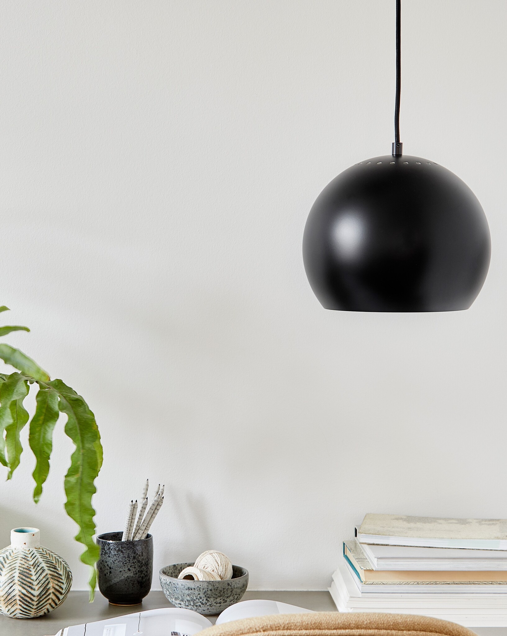 Frandsen - Hanglamp Ball - Zwart - 25x25x20cm