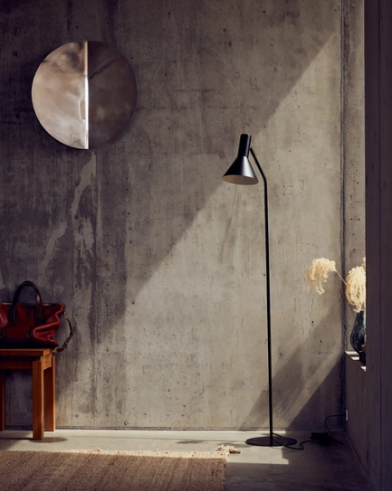 Frandsen - Vloerlamp LYSS - Zwart - 36x25x150cm