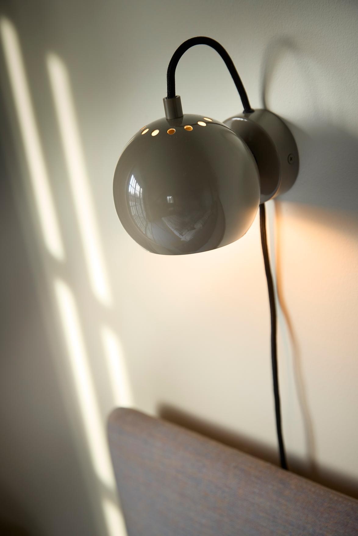 Frandsen - Wandlamp Ball - Grijs - 16x12x10cm