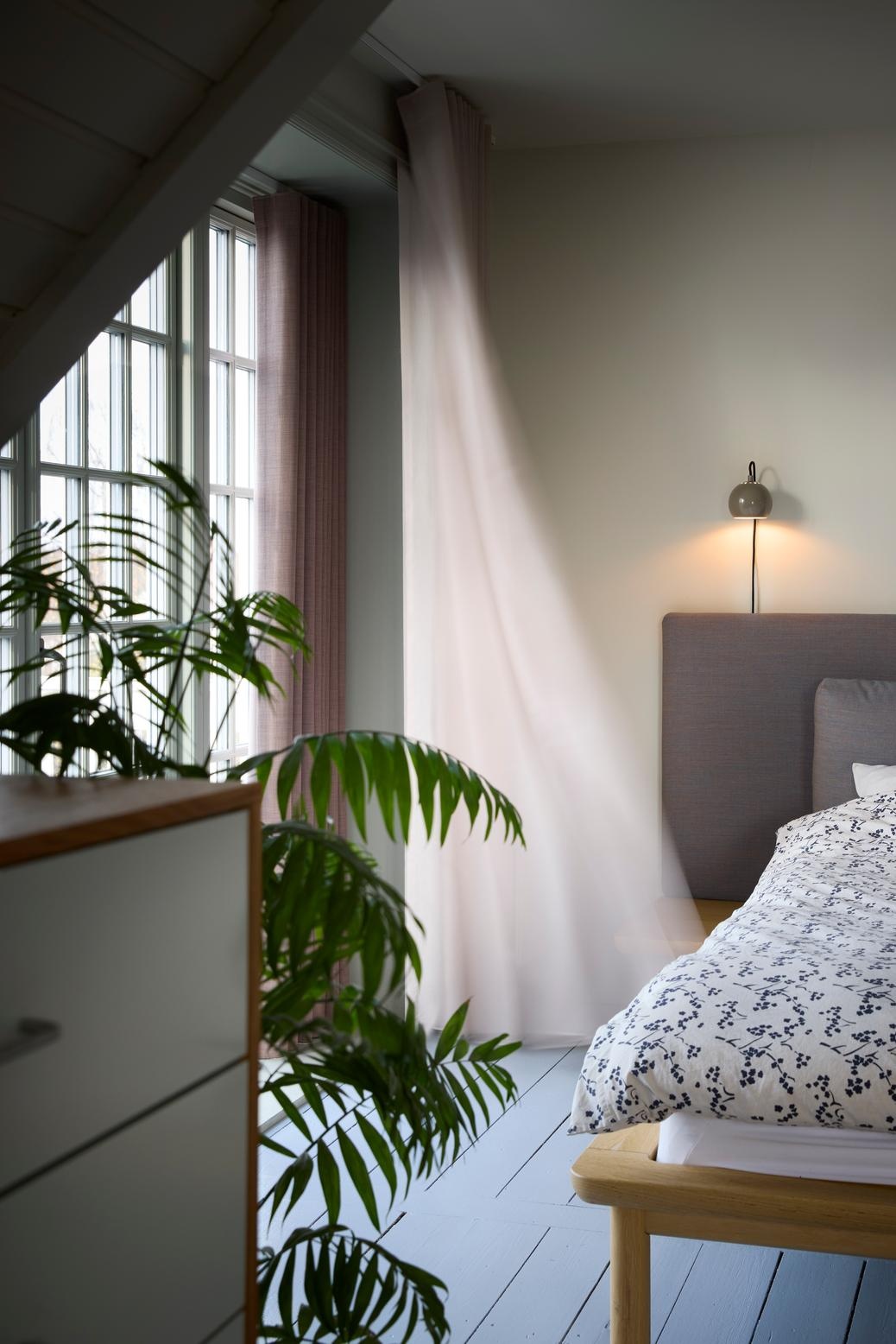 Frandsen - Wandlamp Ball - Grijs - 16x12x10cm