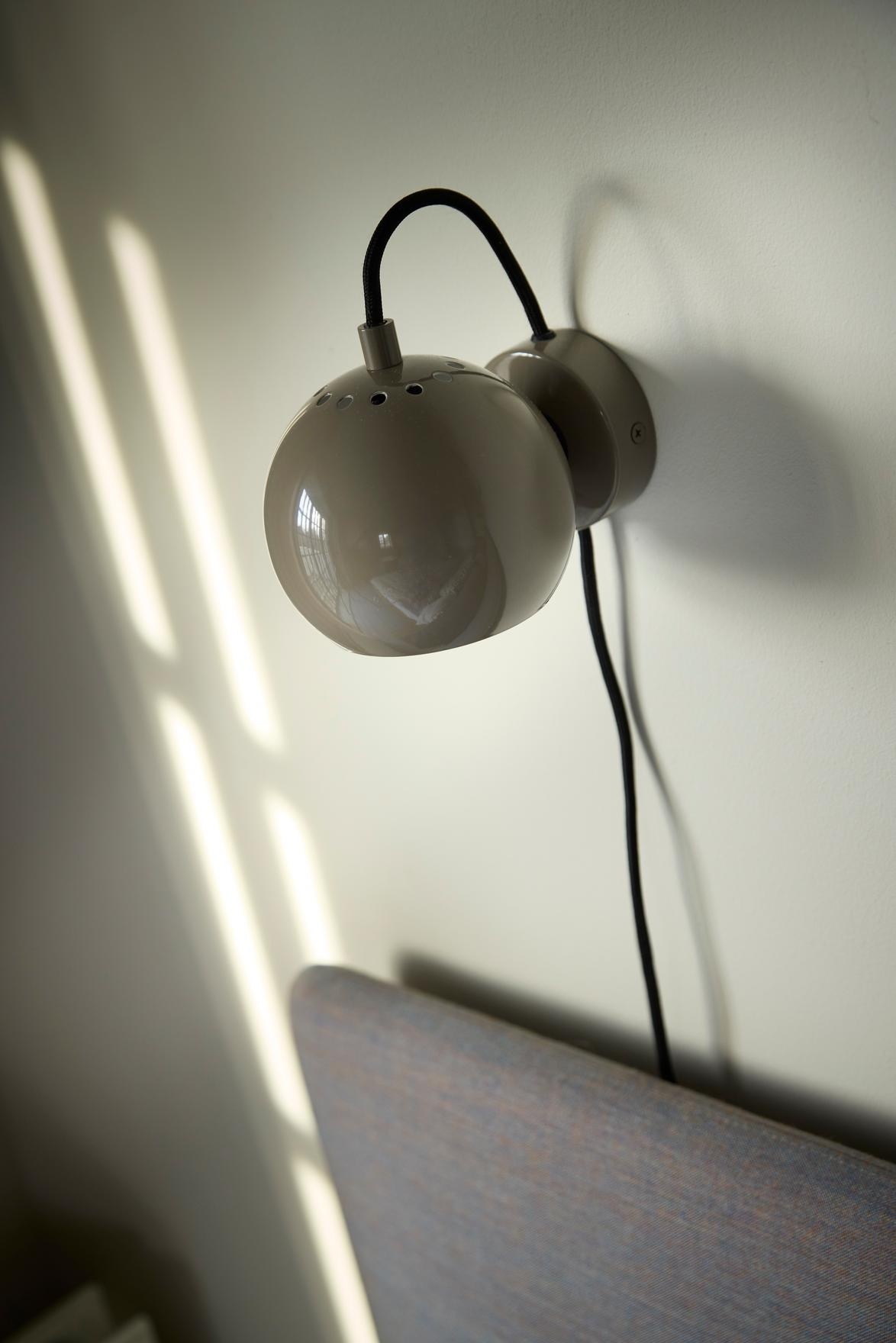 Frandsen - Wandlamp Ball - Grijs - 16x12x10cm