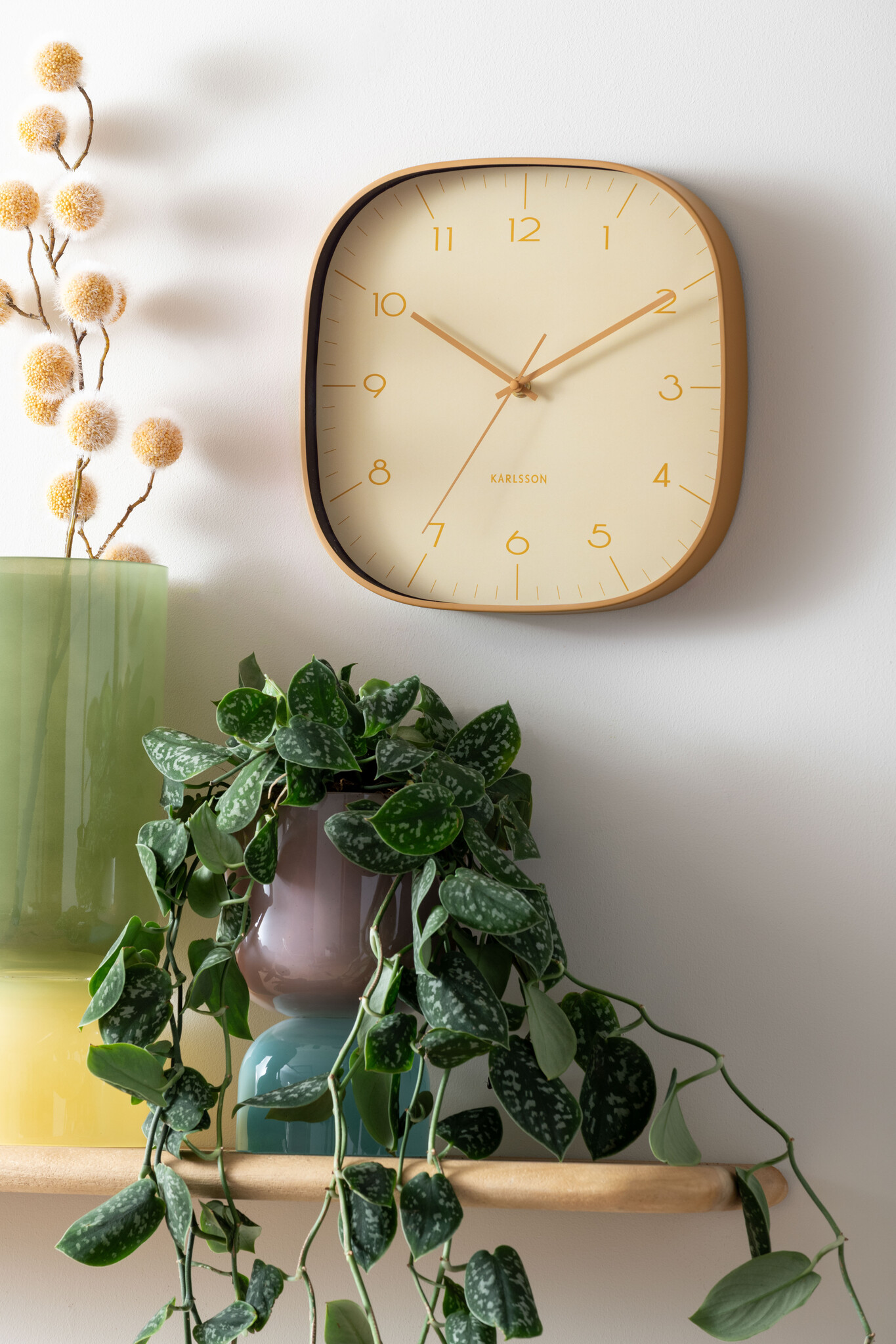 Karlsson - Wall Clock Grato Cuadrado - Geel - Øcm