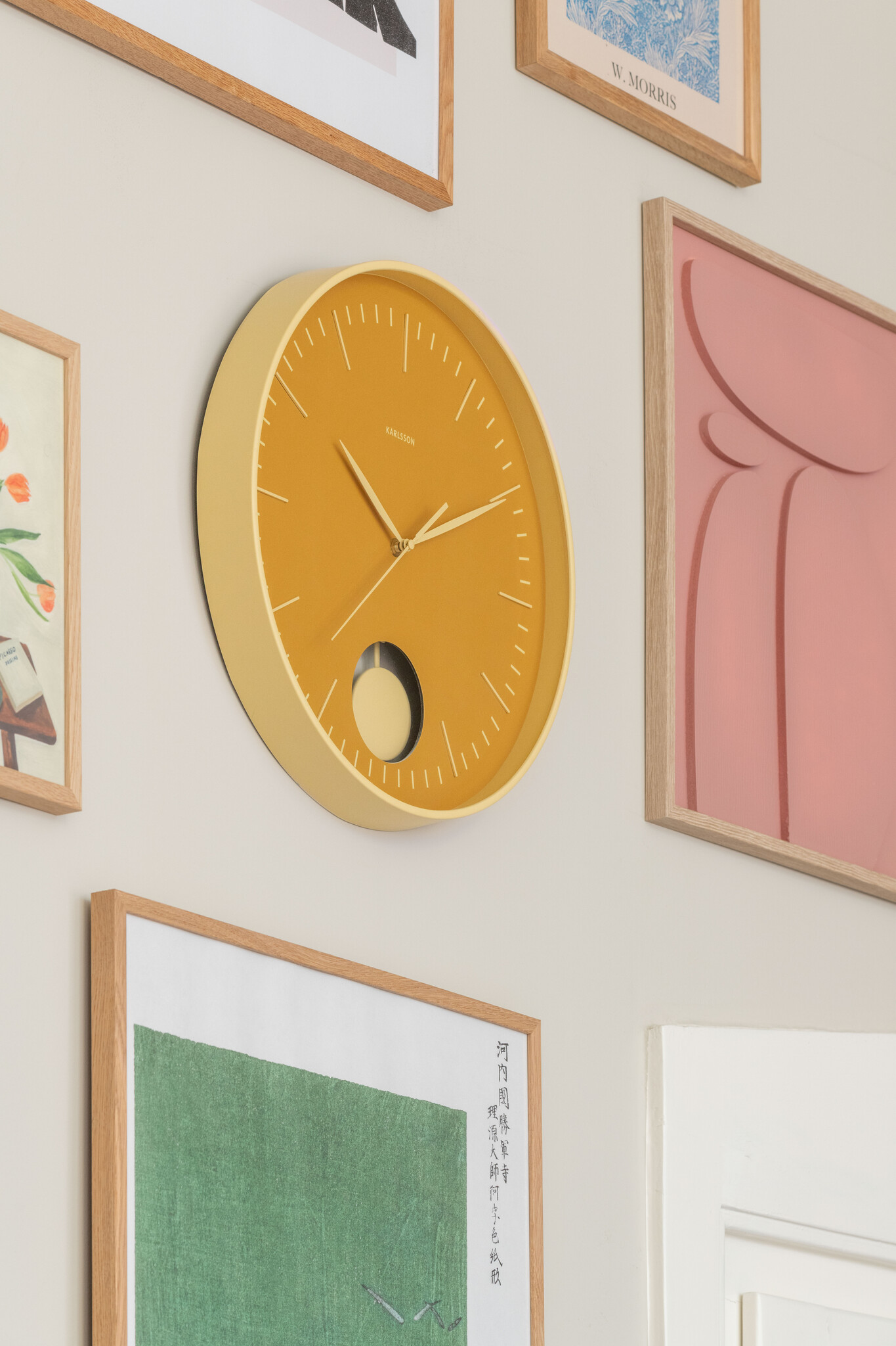 Karlsson - Wall Clock Grato Pendulum - Geel - Ø40,6cm