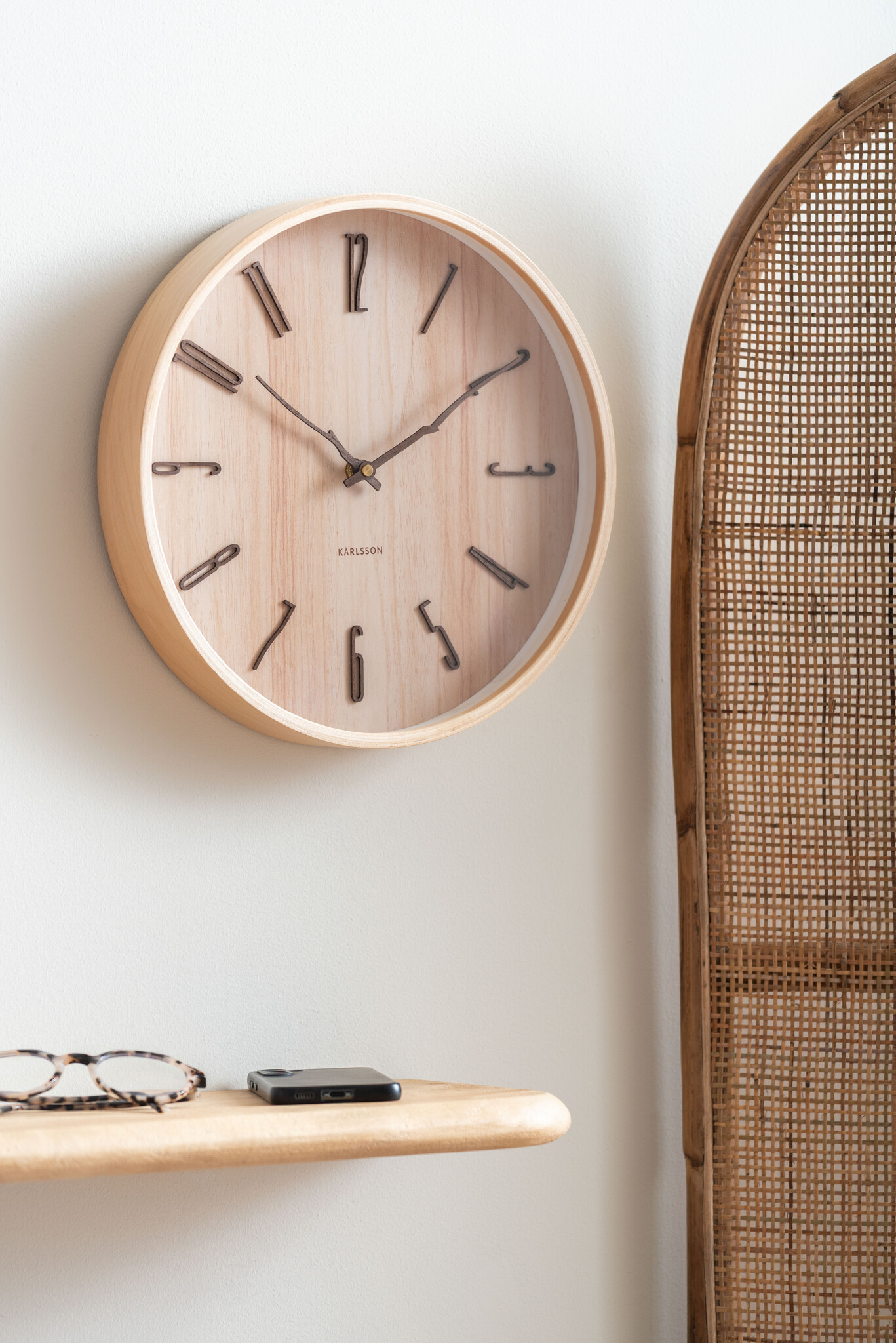 Karlsson - Wall Clock Rama - Bruin - Ø30cm