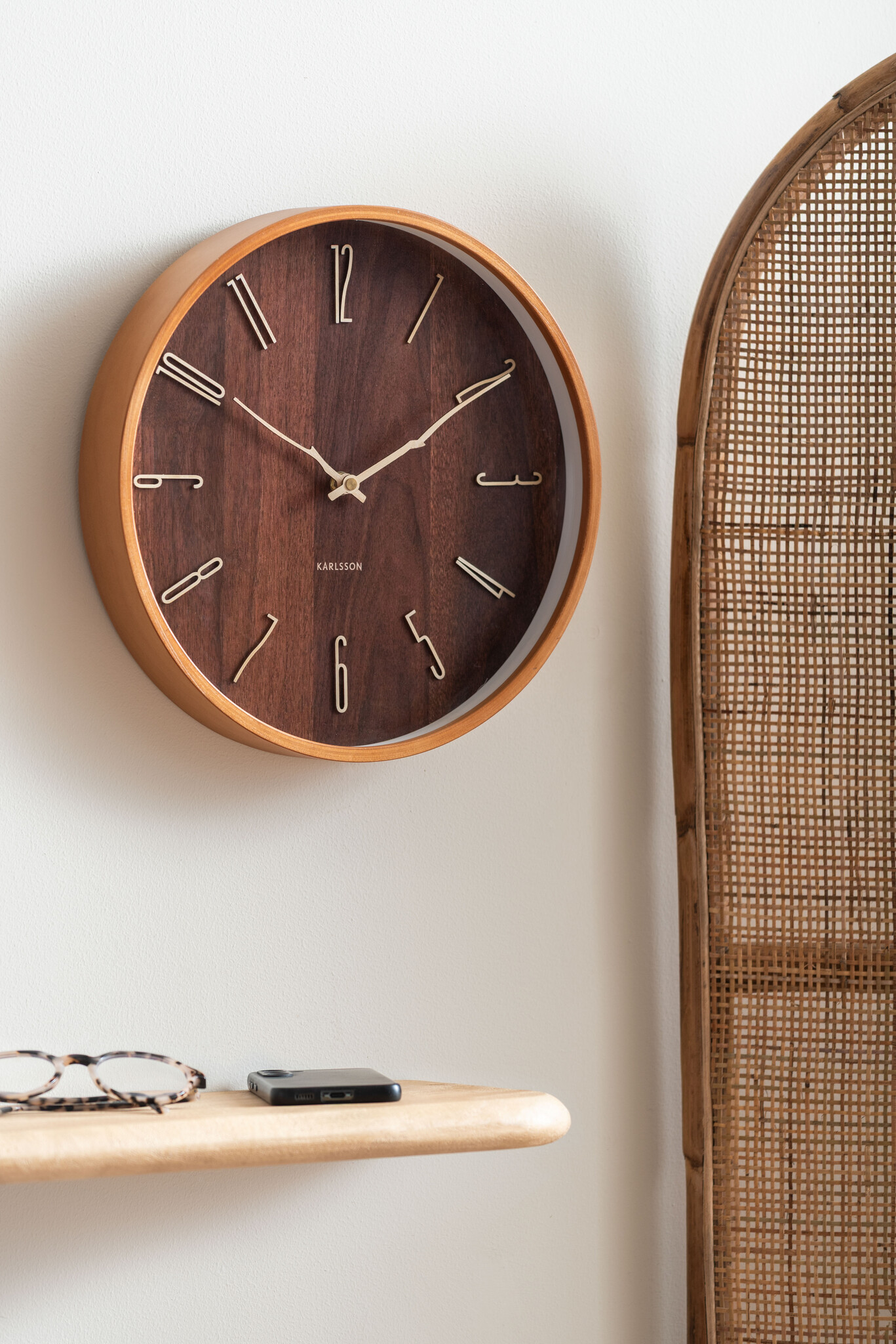 Karlsson - Wall Clock Rama - Bruin - Ø30cm