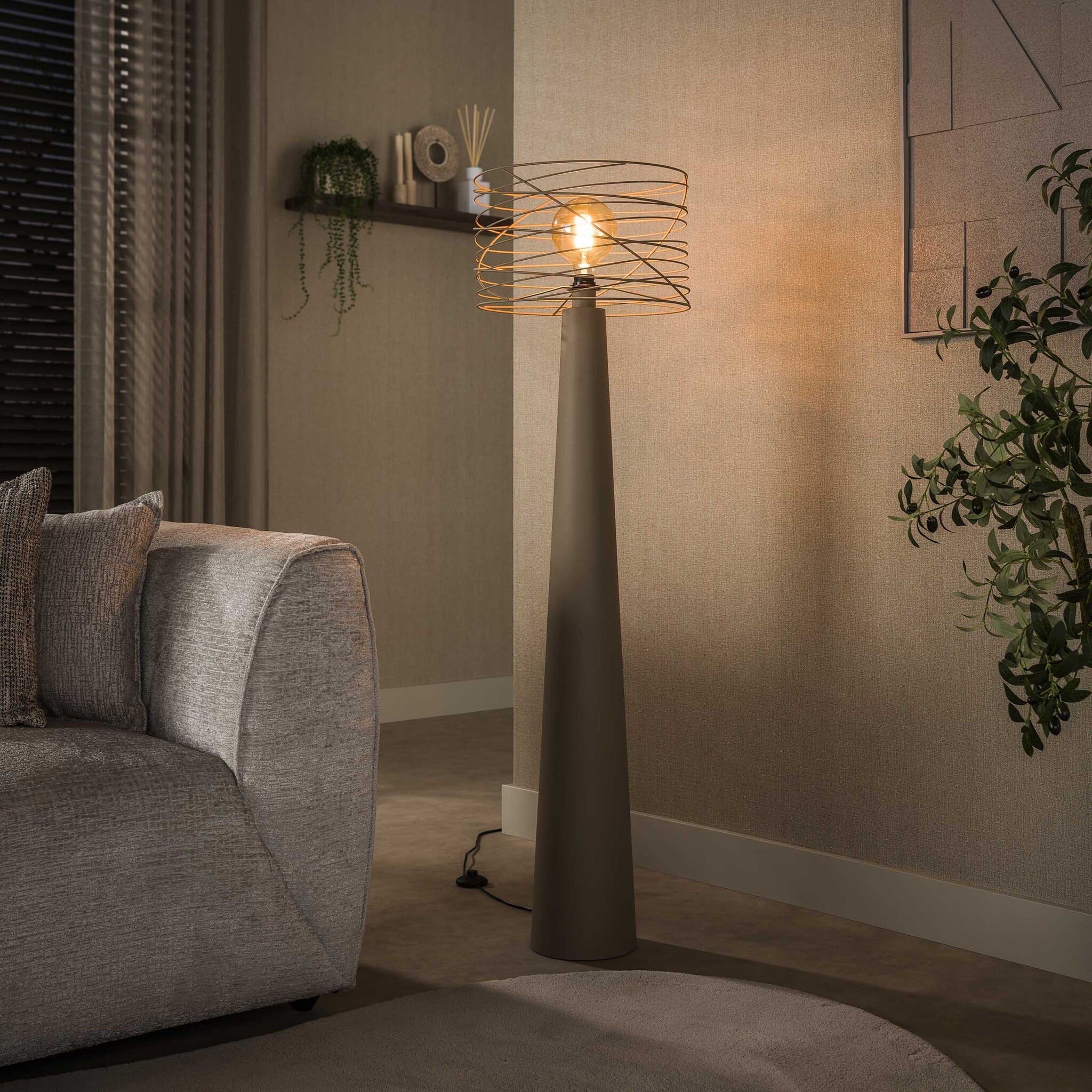 Hoyz Collection - Vloerlamp Curl - Beige - 40x40x145 cm