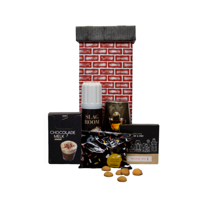 Sinterklaaspakket choco met zoete lekkernijen, thee en (warme) chocolademelk en slagroom - schoorsteen