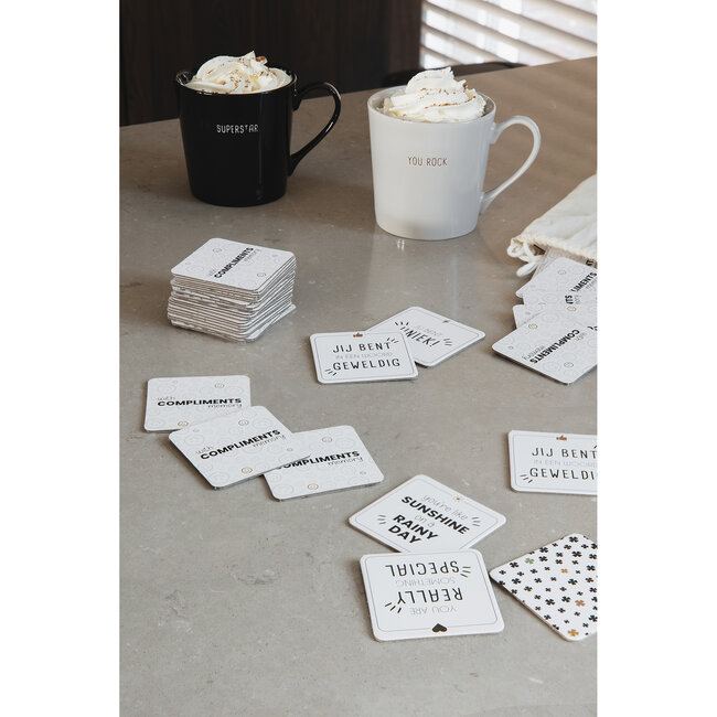 Shiny porseleinen mok SUPERSTAR - zwart