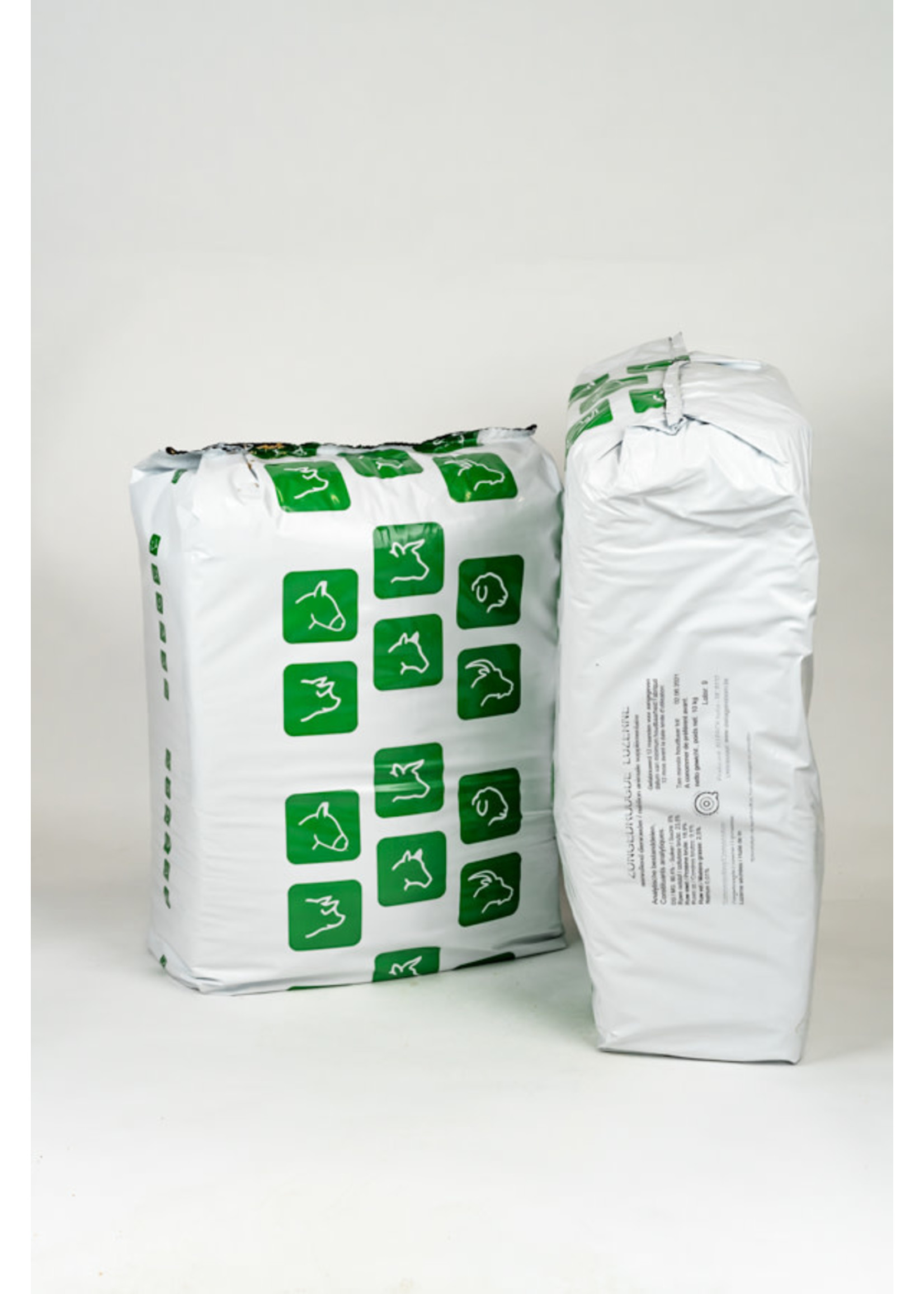 Zongedroogde luzerne 10 kg