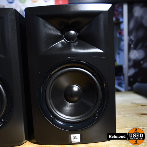 JBL LSR305 Active Speakers Zwart | Nette Staat