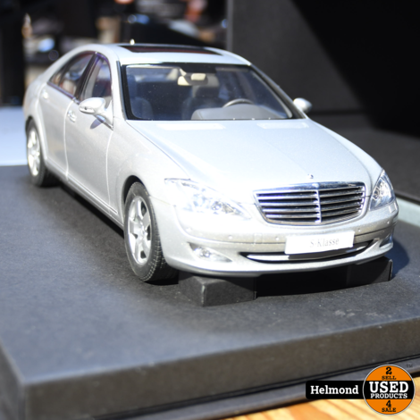 Mercedes Benz S Klasse Model Auto 1:18 Zilver Special Edition! | ZGAN