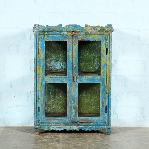 Indiaas vitrinekastje met blauw geel groen patina