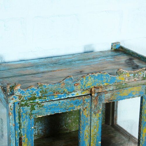 Indiaas vitrinekastje met blauw geel groen patina