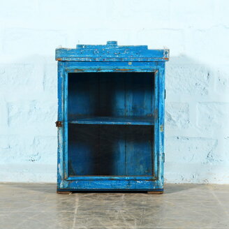 Blauw vitrinekastje
