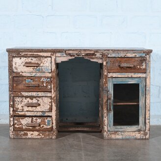 Antiek bureau patina