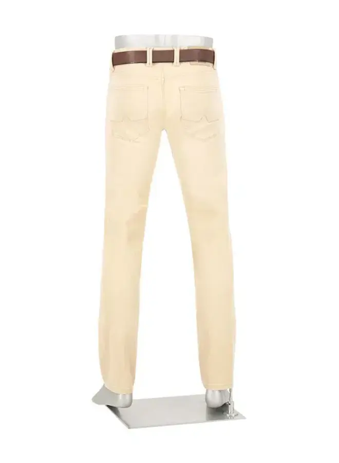 Jeans Premium PIPE Light Soft Denim Regular Fit 4207 1571 Col. 520 Beige