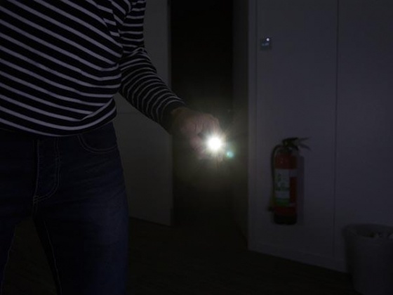 Velleman 6-In-1 Autolader / Powerbank / Ledzaklamp / Gordelsnijder / Noodhamer
