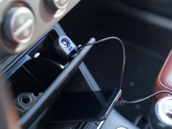 Velleman 6-In-1 Autolader / Powerbank / Ledzaklamp / Gordelsnijder / Noodhamer