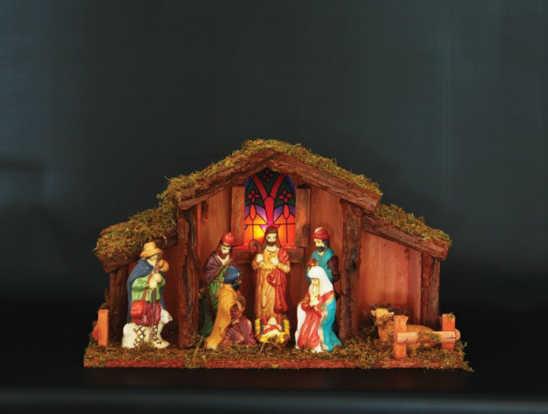 Generic - Kerststal - MET verlichting - Op batterijen - 39 x 15 x 22,5 cm