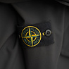 STONE ISLAND LIGHT SOFT SHELL-R E.DYE TECHNOLOGY IN RECYCLED POLYESTER ZWART STONE ISLAND LIGHT SOFT SHELL-R E.DYE TECHNOLOGY IN RECYCLED POLYESTER ZWART