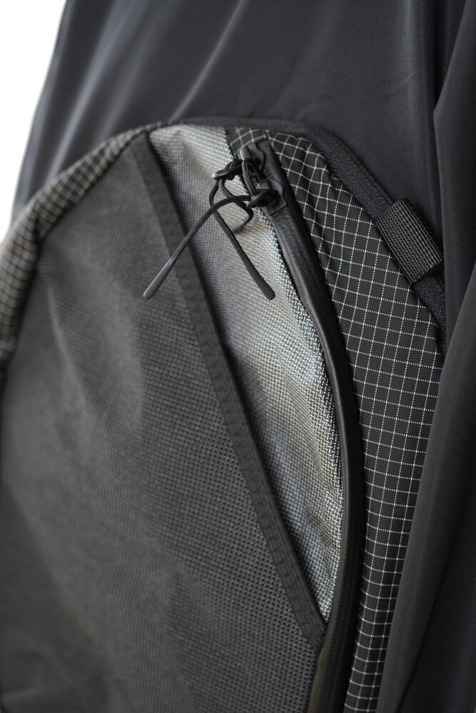 Poliquant POLIQUANT X SEALSON JACK ZWART