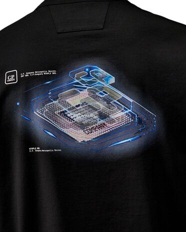 C.P. COMPANY METROPOLIS SERIES GRAPHIC LOGO T-SHIRT ZWART