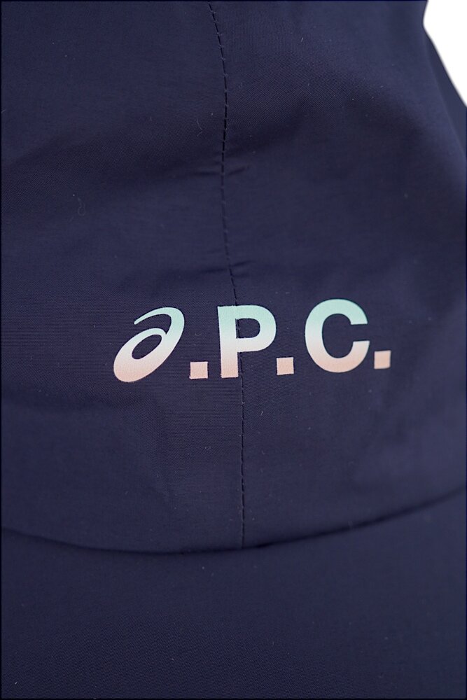 A.P.C. PARIS X ASICS CAP MARINE A.P.C. PARIS X ASICS CAP MARINE