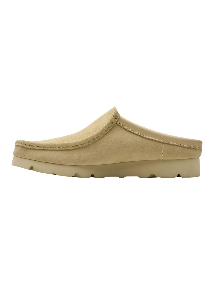 Clarks CLARKS WALLABEE SLIP ON MAPLE BEIGE Clarks CLARKS WALLABEE SLIP ON MAPLE BEIGE
