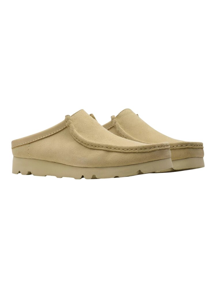 CLARKS WALLABEE SLIP ON MAPLE BEIGE CLARKS WALLABEE SLIP ON MAPLE BEIGE