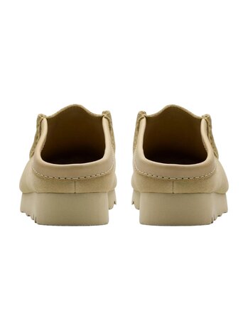 Clarks CLARKS WALLABEE SLIP ON MAPLE BEIGE Clarks CLARKS WALLABEE SLIP ON MAPLE BEIGE