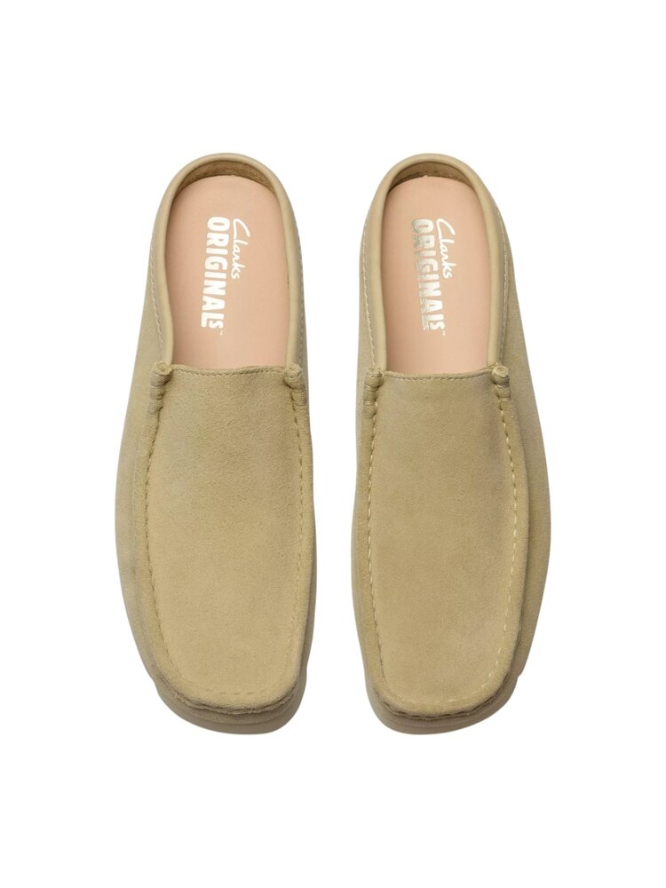Clarks CLARKS WALLABEE SLIP ON MAPLE BEIGE Clarks CLARKS WALLABEE SLIP ON MAPLE BEIGE