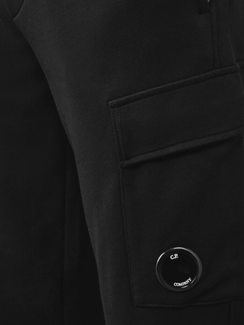 C.P. COMPANY DIAGONAL RAISED FLEECE SWEATPANTS ZWART