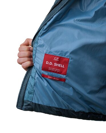 C.P. COMPANY D.D. SHELL HOODED DOWN PUFFER JACK BLAUW
