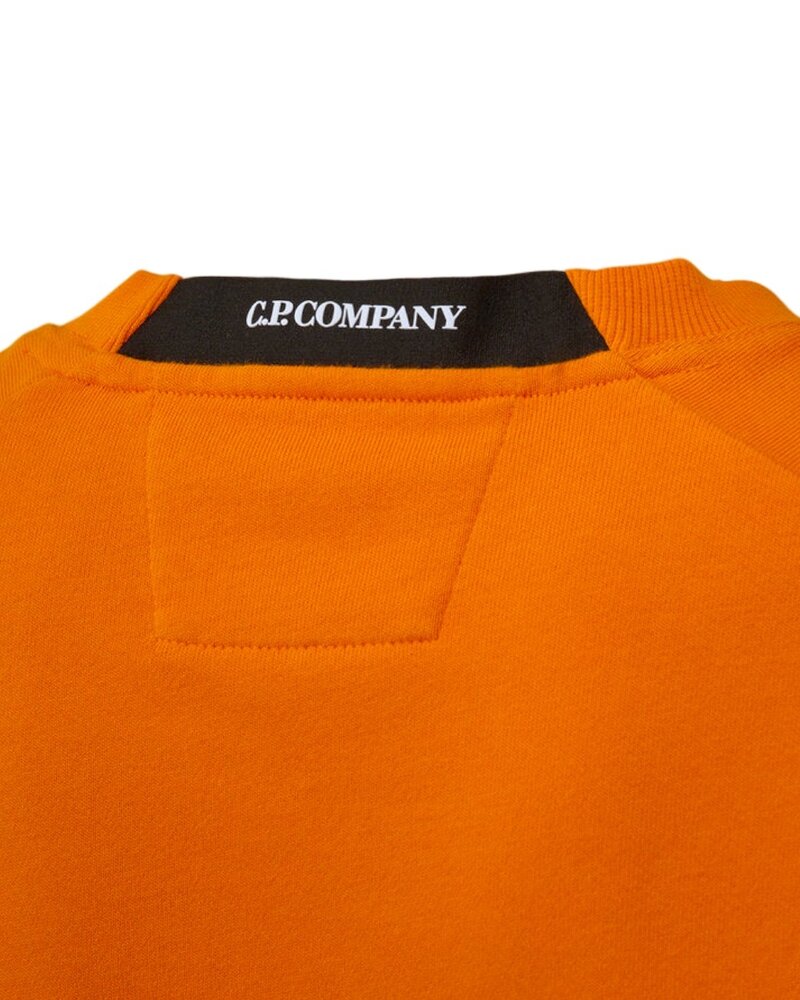 C.P. COMPANY DIAGONAL RAISED FLEECE CREWNECK SWEATER ORANJE