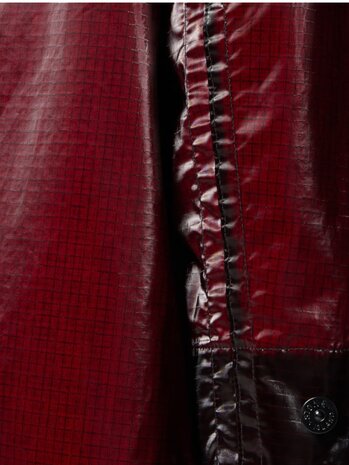 STONE ISLAND UNEVEN RIPSTOP PRISMATICO PARKA JACK DARK BURGUNDY
