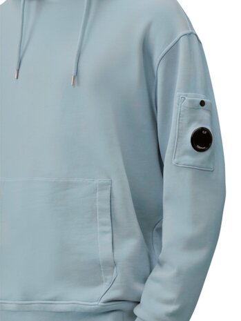 C.P. Company COTTON DIAGONAL FLEECE HOODED LENS SWEATSHIRT MISTY BLUE