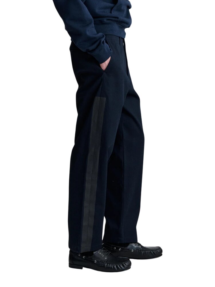 A.P.C. A.P.C. FRGMT. TUPELO CHINOS DARK NAVY A.P.C. A.P.C. FRGMT. TUPELO CHINOS DARK NAVY