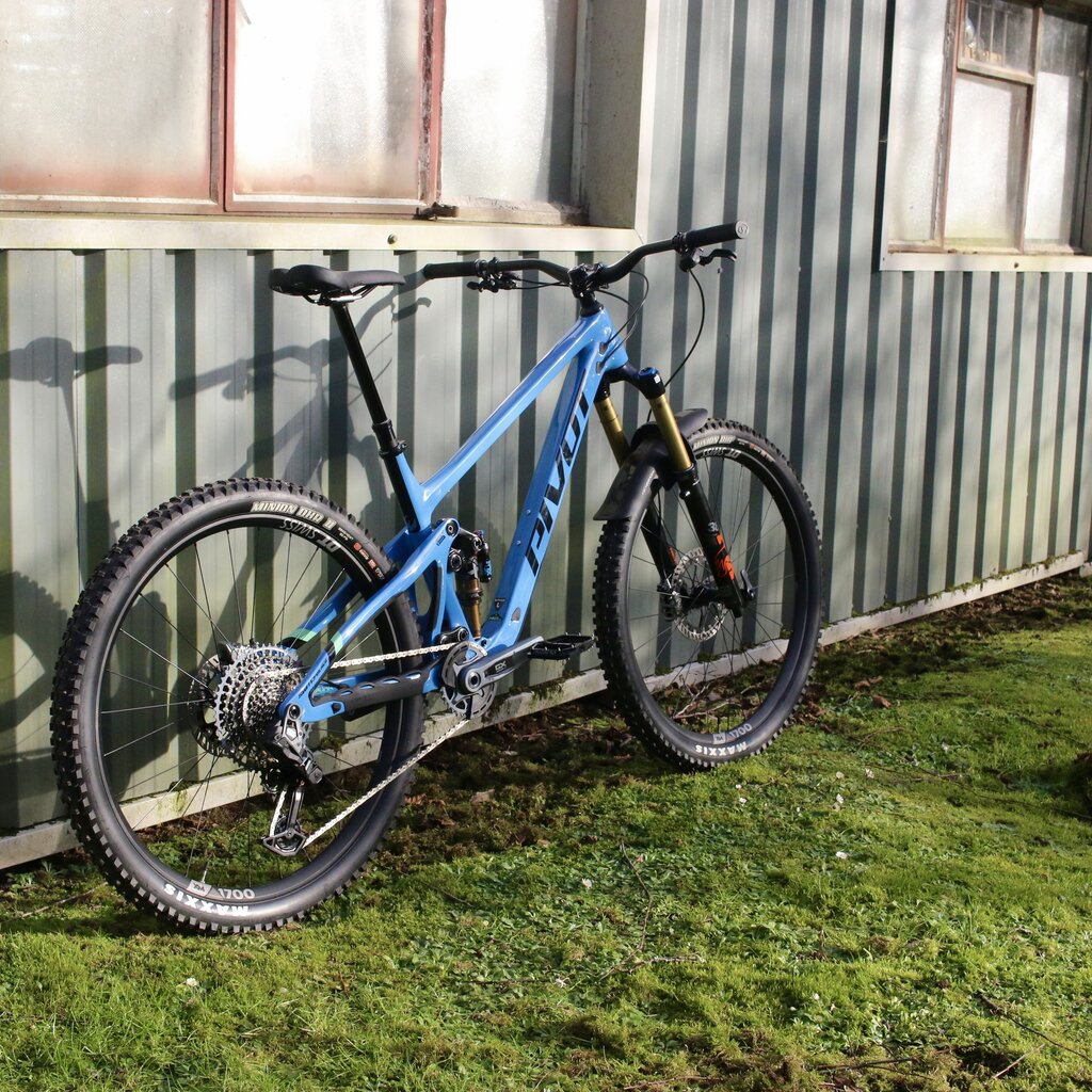 2024 Pivot Switchblade V6 Custom Build Blue Neptune (Large)