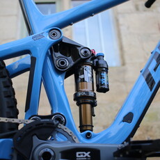 2024 Pivot Switchblade V6 Custom Build Blue Neptune (Large)