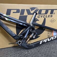 Ex Demo Staff Bike - 2024 Pivot Switchblade V6 Sram X0 Stealth Mojave XL FRAME