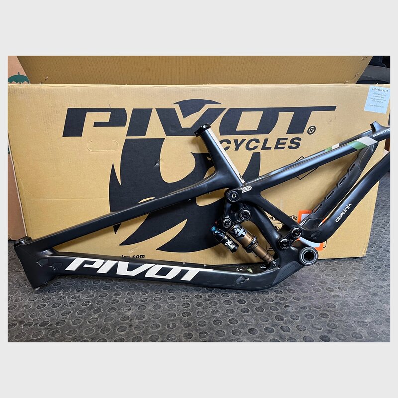 Pre-Loved 2024 Pivot Switchblade V6 Sram X0 Stealth Mojave XL FRAME