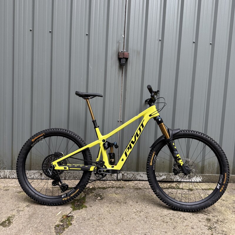 Pivot Ex-Demo Pivot Firebird V5 MX Pro X0 Eagle Trans Air YOLO Yellow Medium