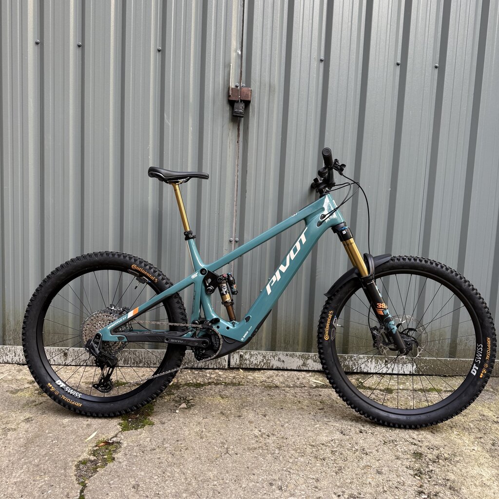 Ex-Demo Pivot Shuttle LT Bosch Pro X0 Transmission Willow Green XL