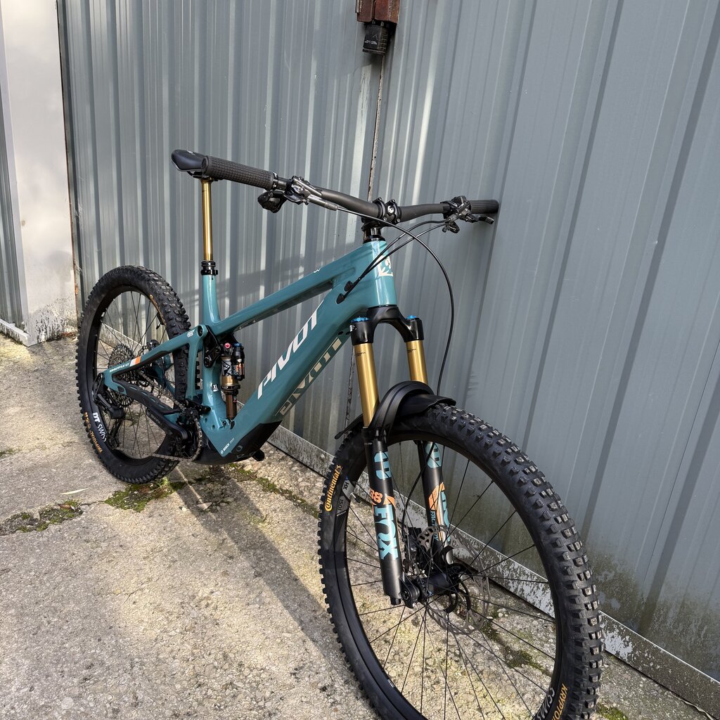 Pivot Ex-Demo Pivot Shuttle LT Bosch Pro X0 Transmission Willow Green XL