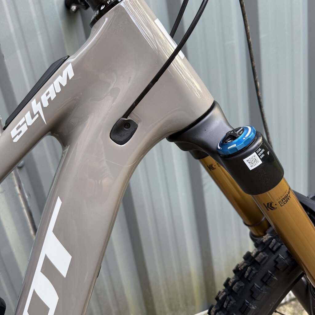 Ex-Demo Pivot Shuttle SL AM Pro Eagle X0 Transmission W/ Range Extender Brownstone Large