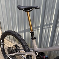 Ex-Demo Pivot Shuttle SL AM Pro Eagle X0 Transmission W/ Range Extender Brownstone Large