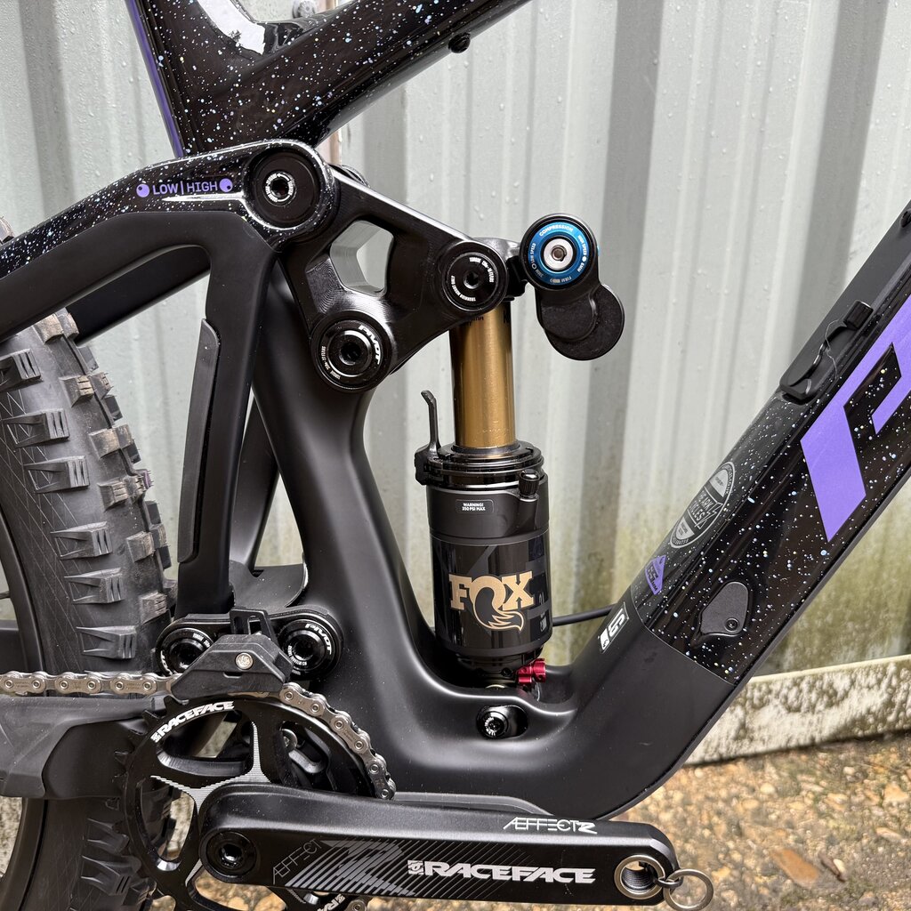 Pivot 2026 Pivot Firebird V5 29 Pro XT Di2 Air - LTD  Purple Galaxy - L