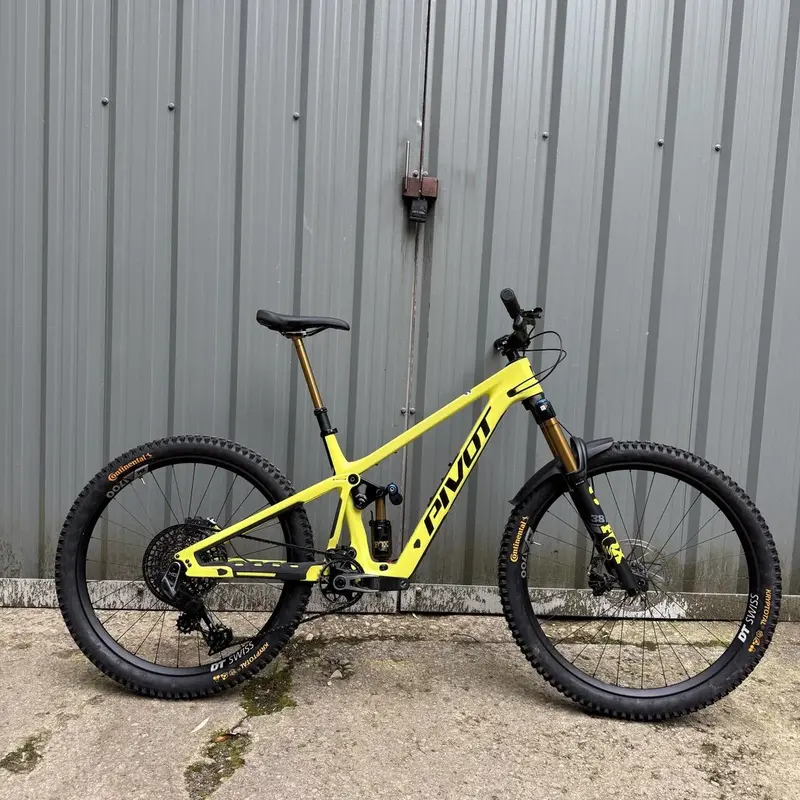 Demo Hire Price Pivot Firebird V5 MX Pro X0 Eagle Trans Air Medium